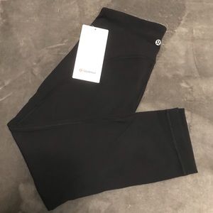 NWT Lululemon get centered crop